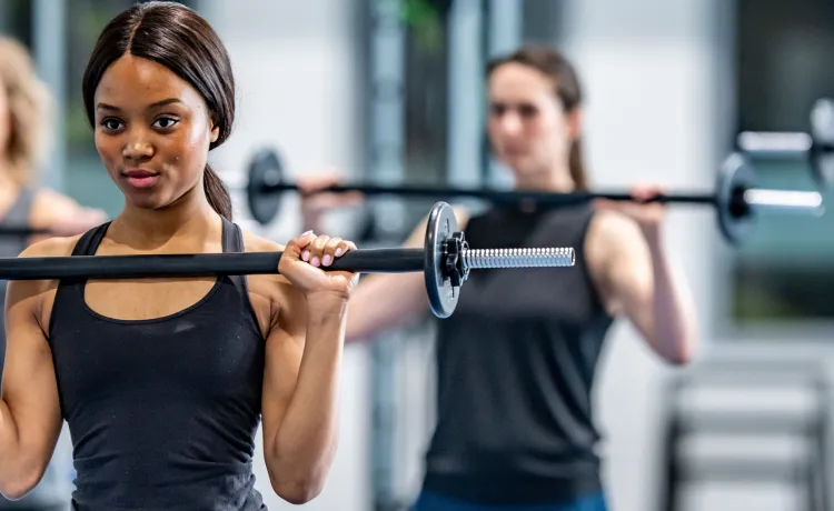 Woman lifting weights 